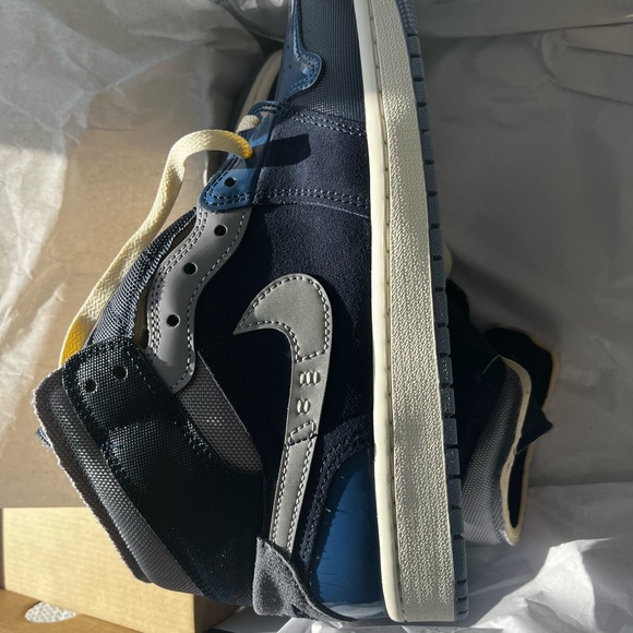 AIR JORDAN 1 MID SE CRAFT
"Obsidian" - Picture 6 of 6